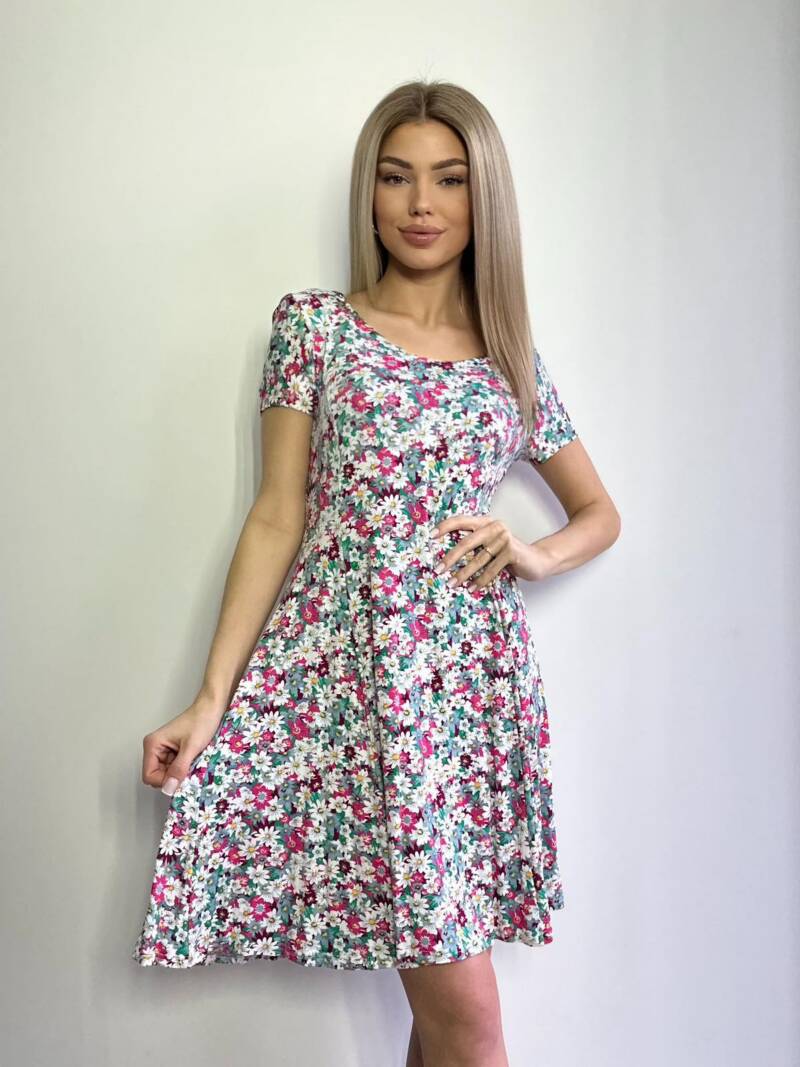 Sukienki damskie (Polska produkt) Roz 38-44 Paczka 5 szt /1 Kolor